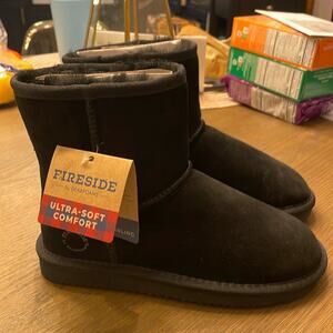Fireside by Dearfoams Shearling Boots – Cozy & Water-Resistant (NWT)